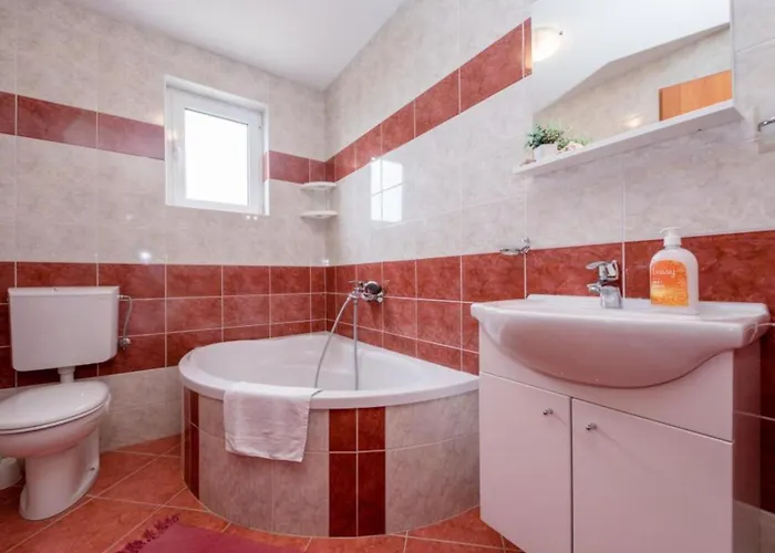 Scerbe Gordana & Miljenko Rab - Three Bedroom With Terrace 2 Apartment Rab Town