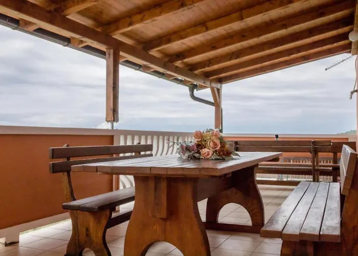 Apartment Scerbe Gordana & Miljenko Rab - Three Bedroom With Terrace 2 *