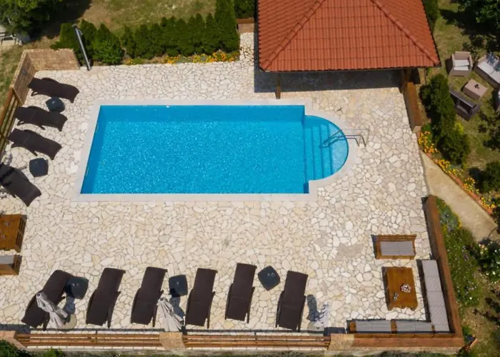 Scerbe Gordana & Miljenko Rab - Three Bedroom With Terrace 2 Apartment Rab Town